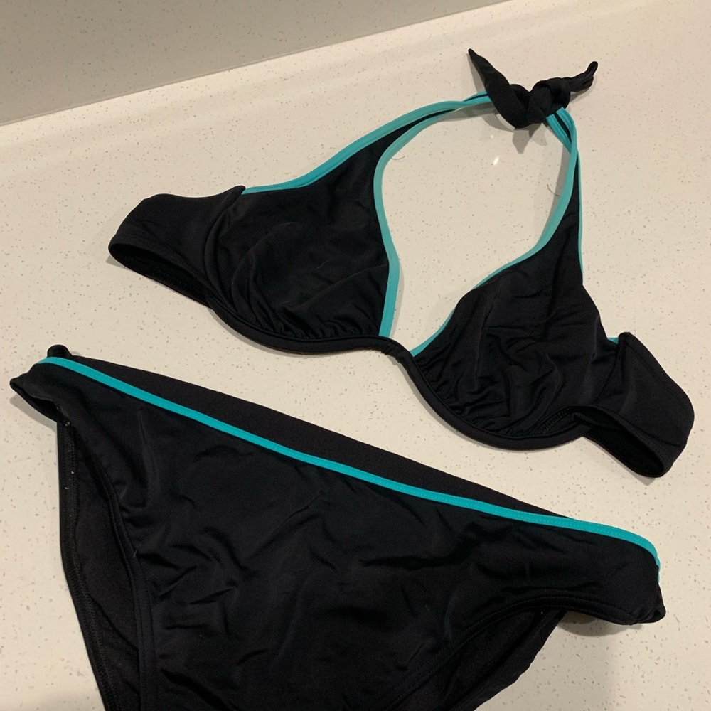 Victoria’s Secret Bikini! 👙